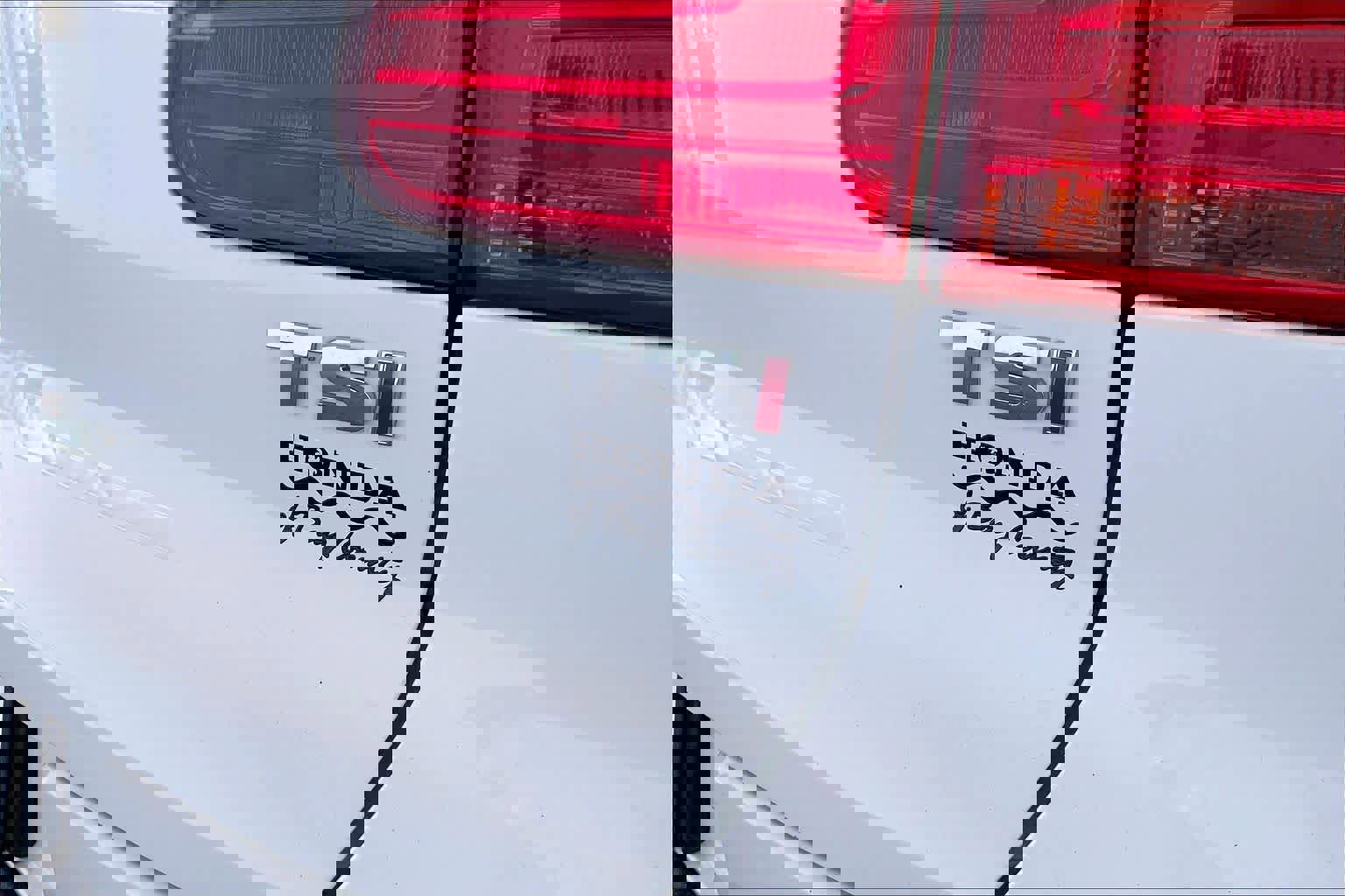 Used 2017 Volkswagen Tiguan Wolfsburg Edition image 9