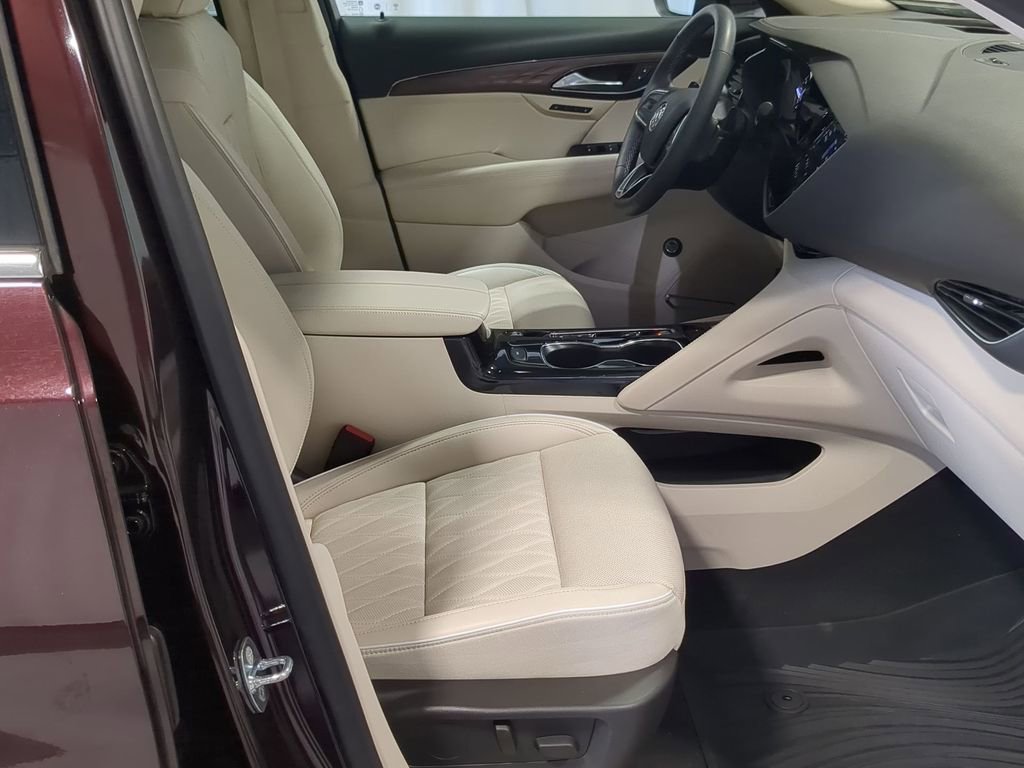 Used 2023 Buick Envision Avenir image 21