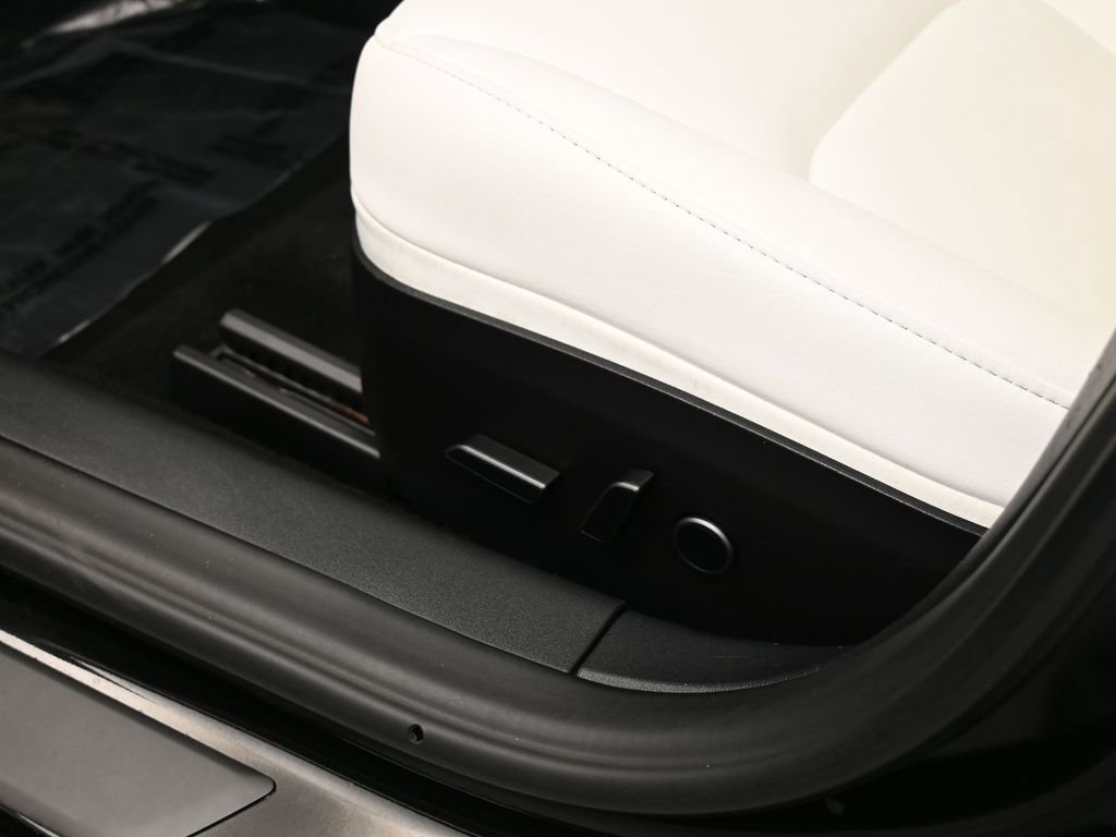 Used 2022 Tesla Model 3 image 13