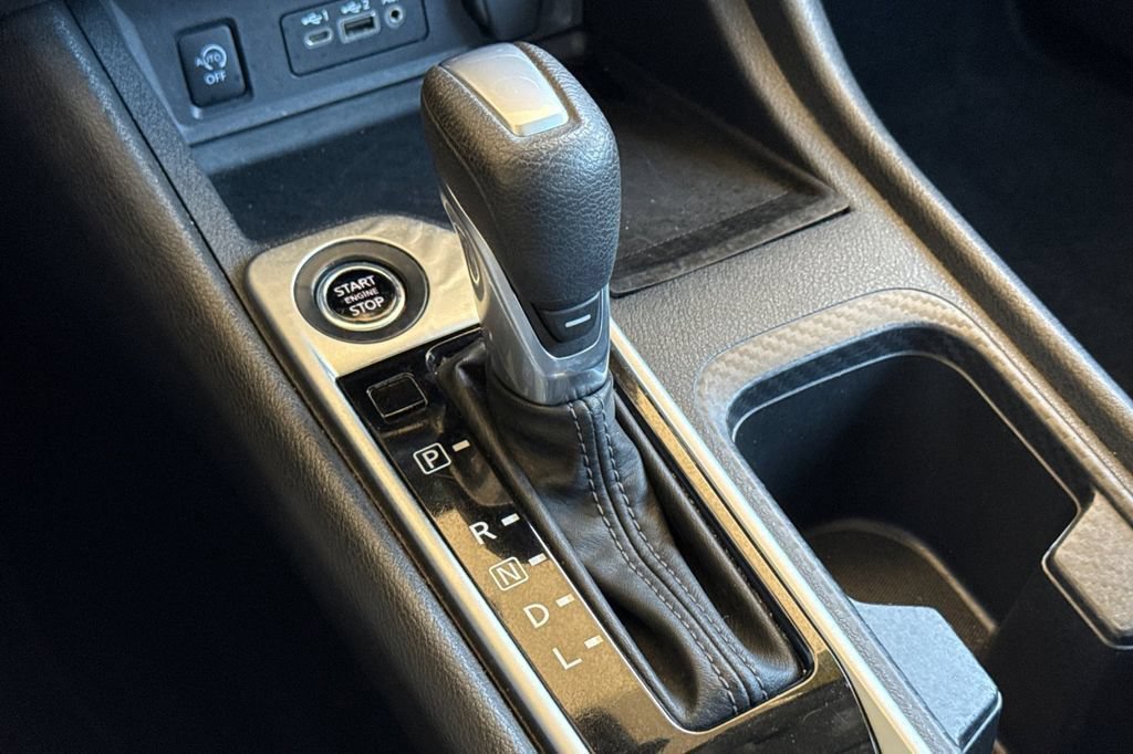 Used 2024 Nissan Sentra SV FWD image 22