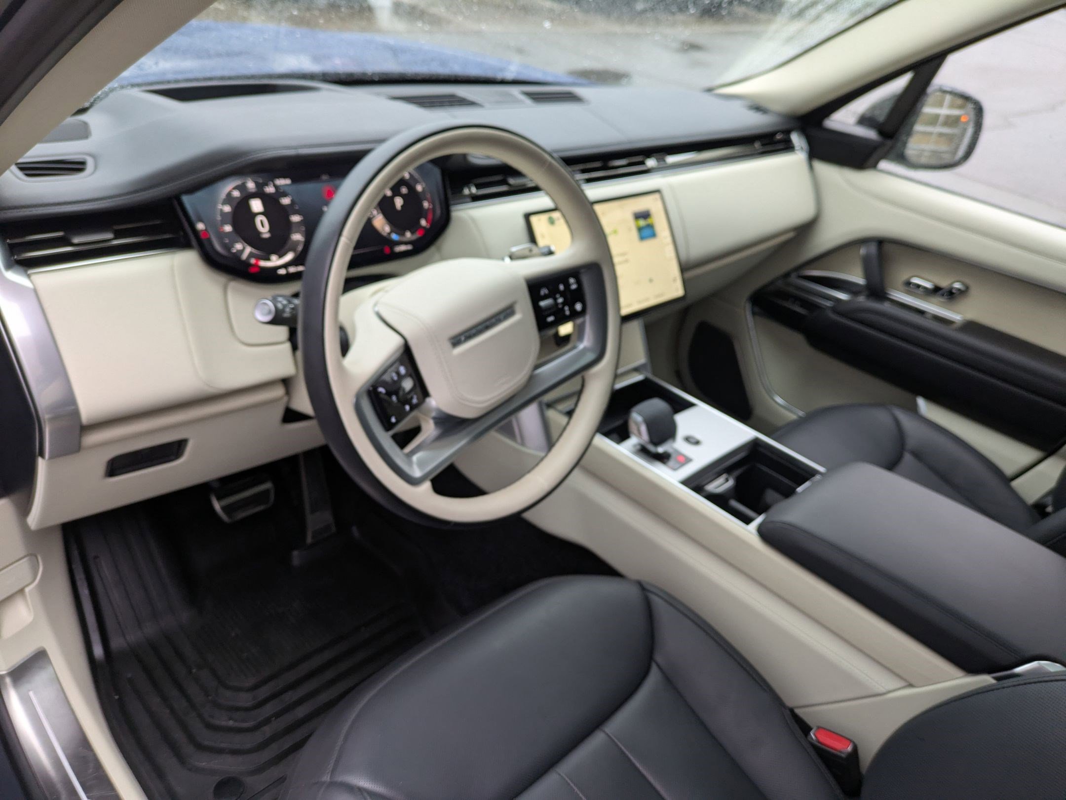 Used 2024 Land Rover Range Rover Autobiography image 14
