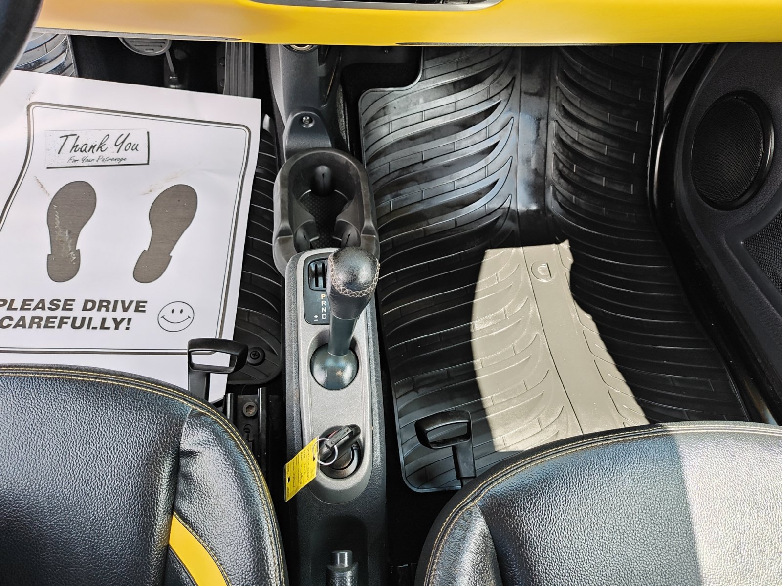 Used 2013 smart fortwo passion RWD image 21