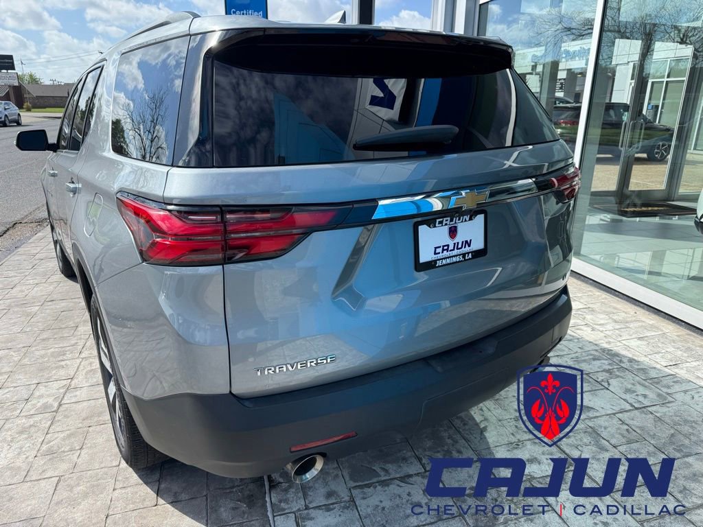 Used 2023 Chevrolet Traverse LT w/ LT Premium Package image 3