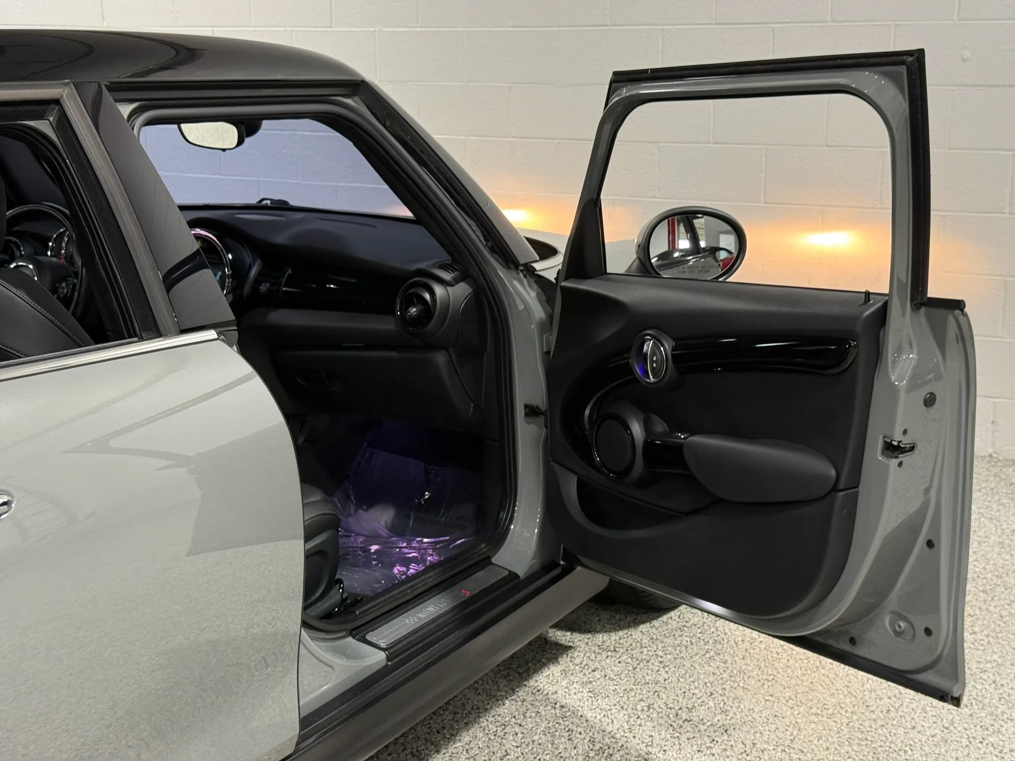 Used 2019 MINI Cooper S w/ Signature Upholstery Package FWD image 41