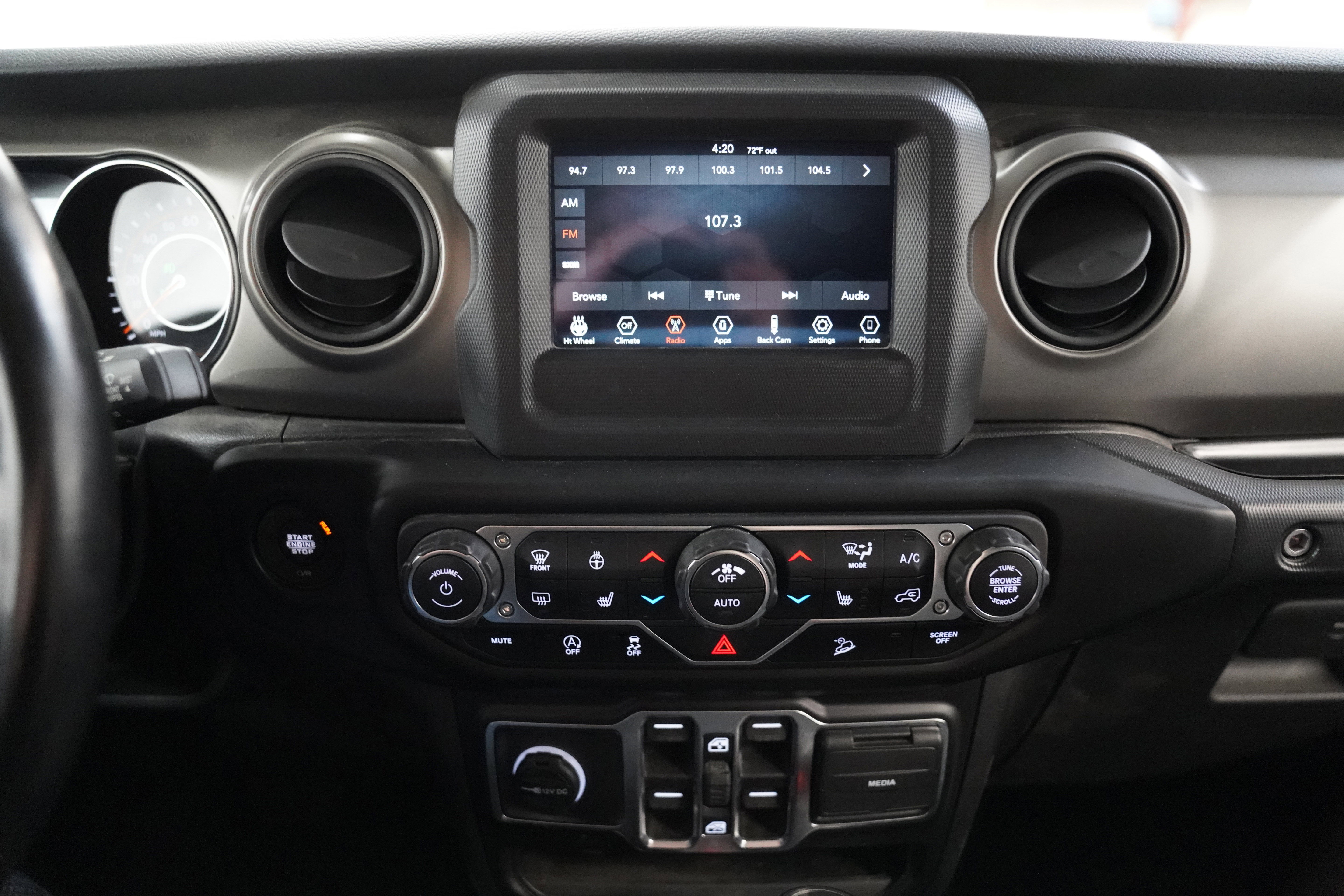 Used 2021 Jeep Wrangler Unlimited Sport AWD/4WD image 22