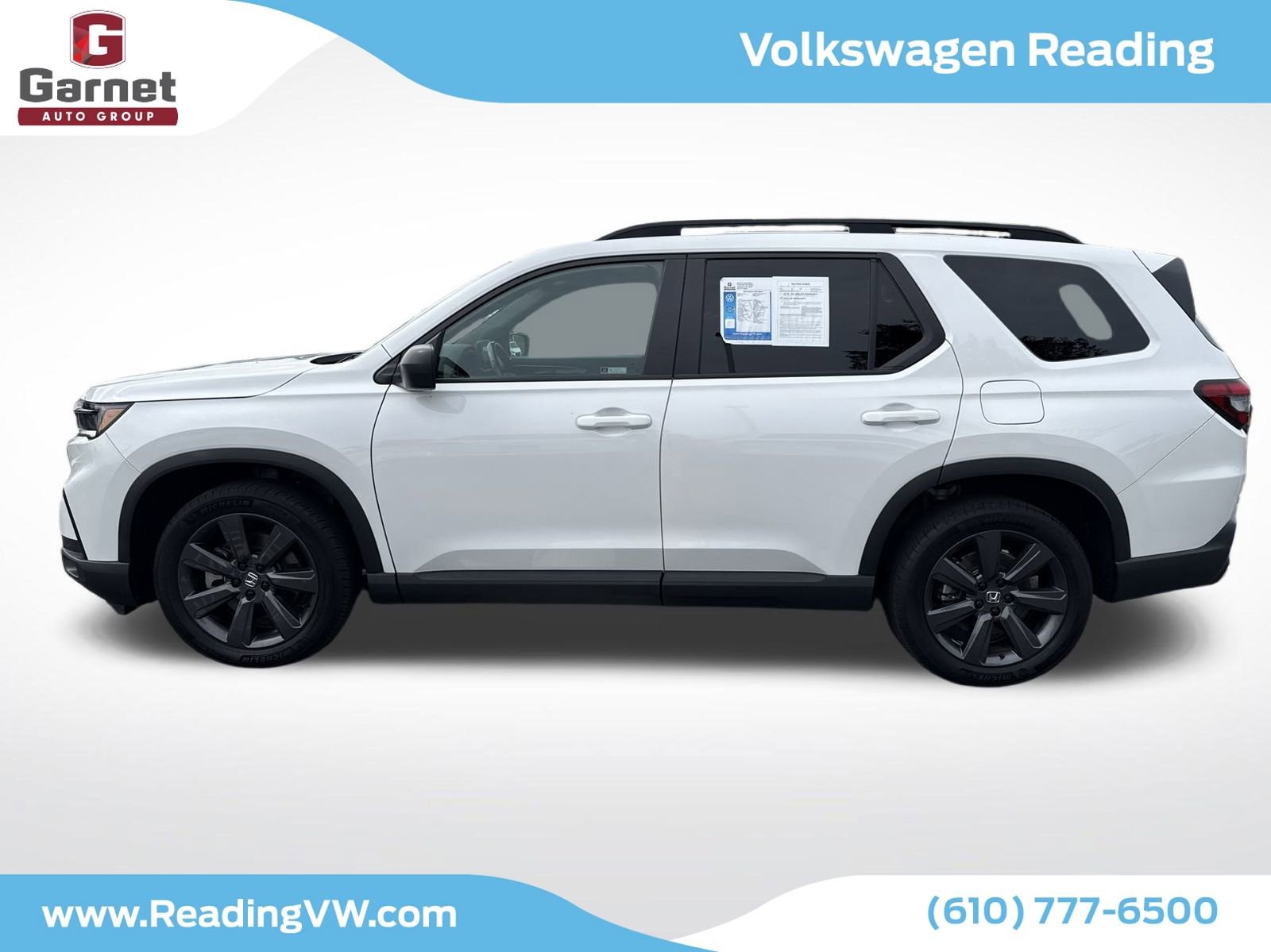 Used 2023 Honda Pilot Sport image 2
