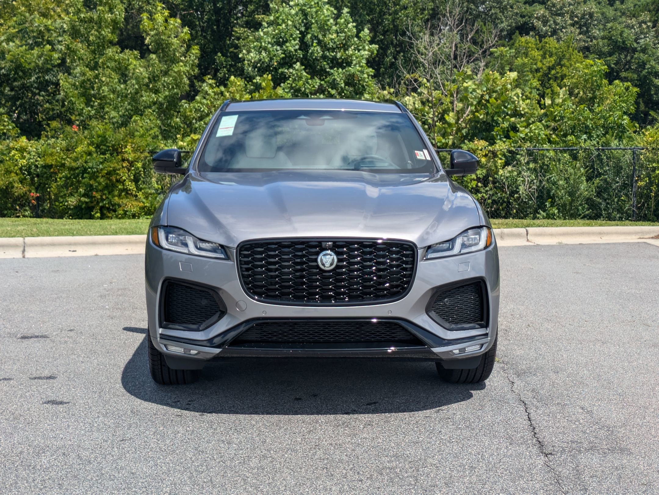 New 2026 Jaguar F-PACE R-Dynamic S image 2