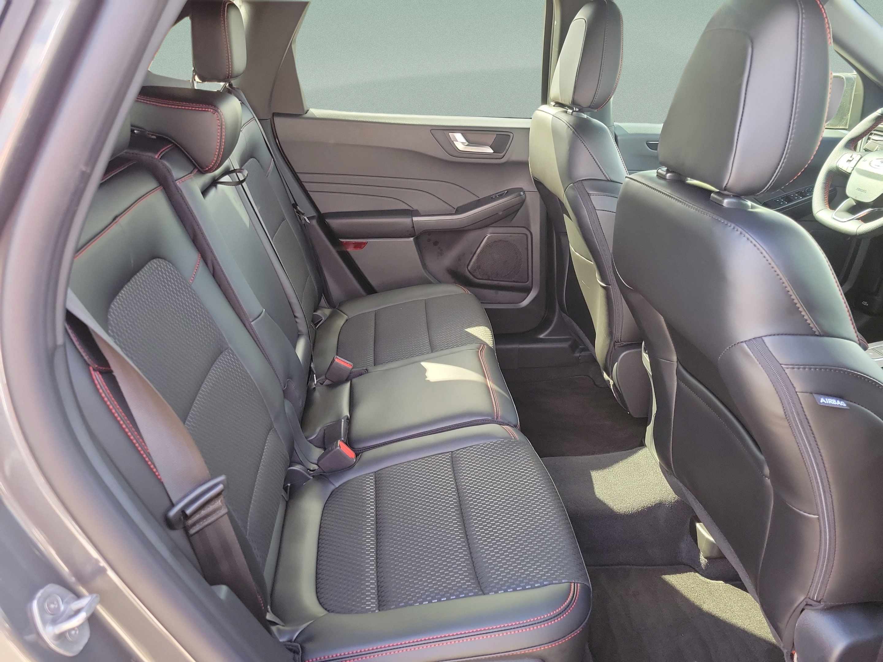 New 2026 Ford Escape ST-Line w/ Tech Pack #1 FWD image 29