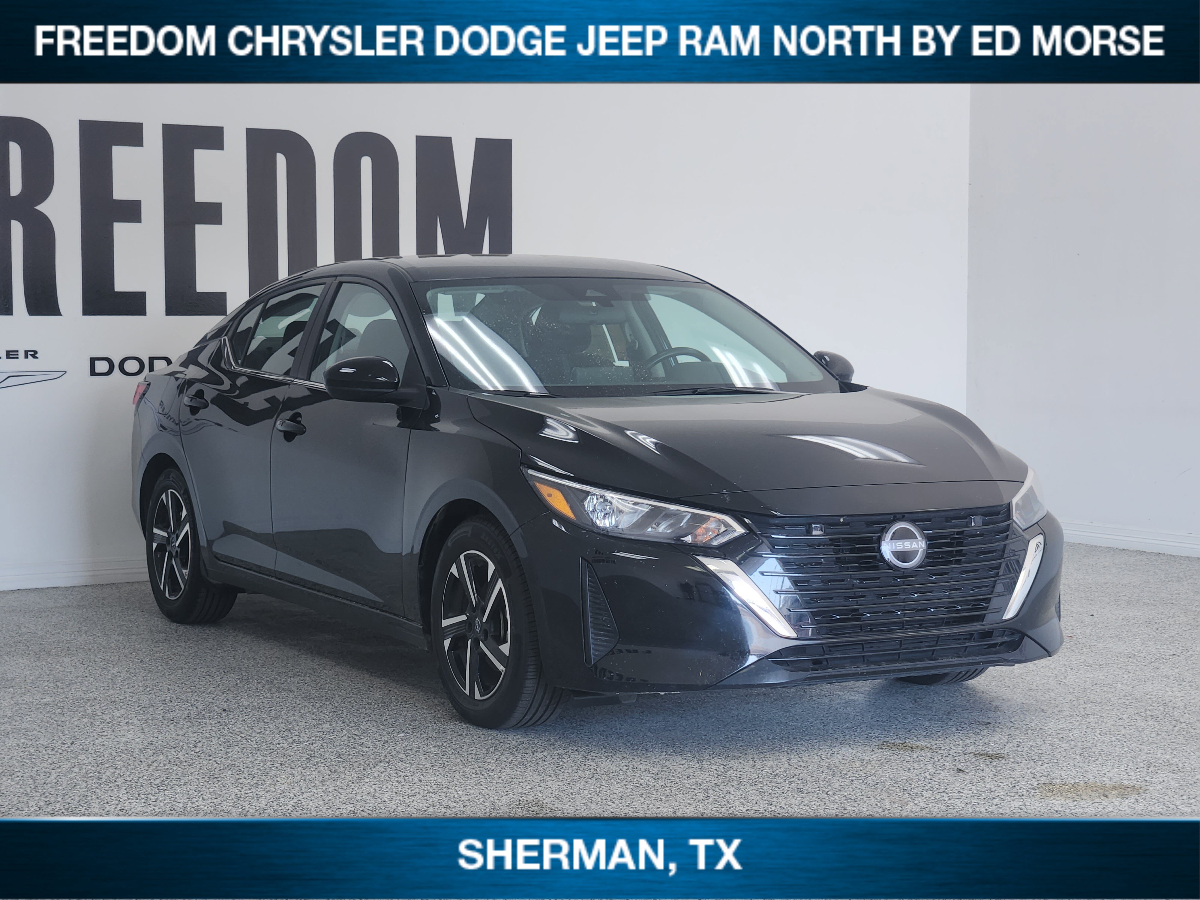 Used 2025 Nissan Sentra SV w/ All-Weather Package FWD image 2