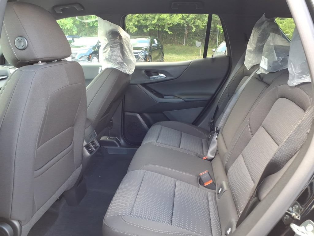 New 2026 Chevrolet Equinox LT w/ Midnight Edition AWD/4WD image 13