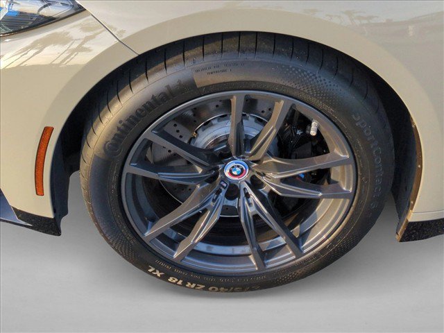 Used 2022 BMW M3 w/ M Carbon Exterior Package RWD image 24