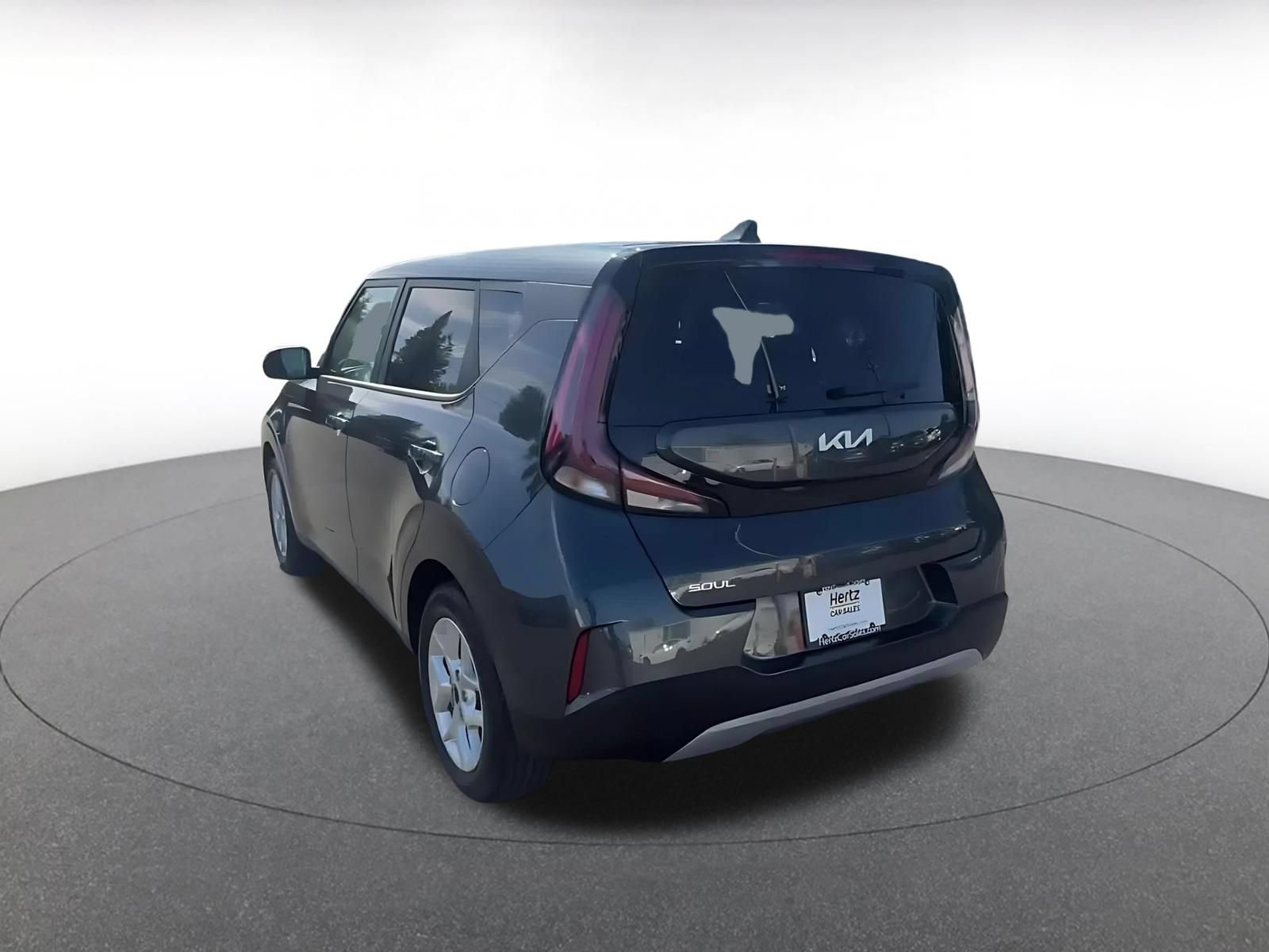 Used 2025 Kia Soul LX w/ LX Technology Package FWD image 11
