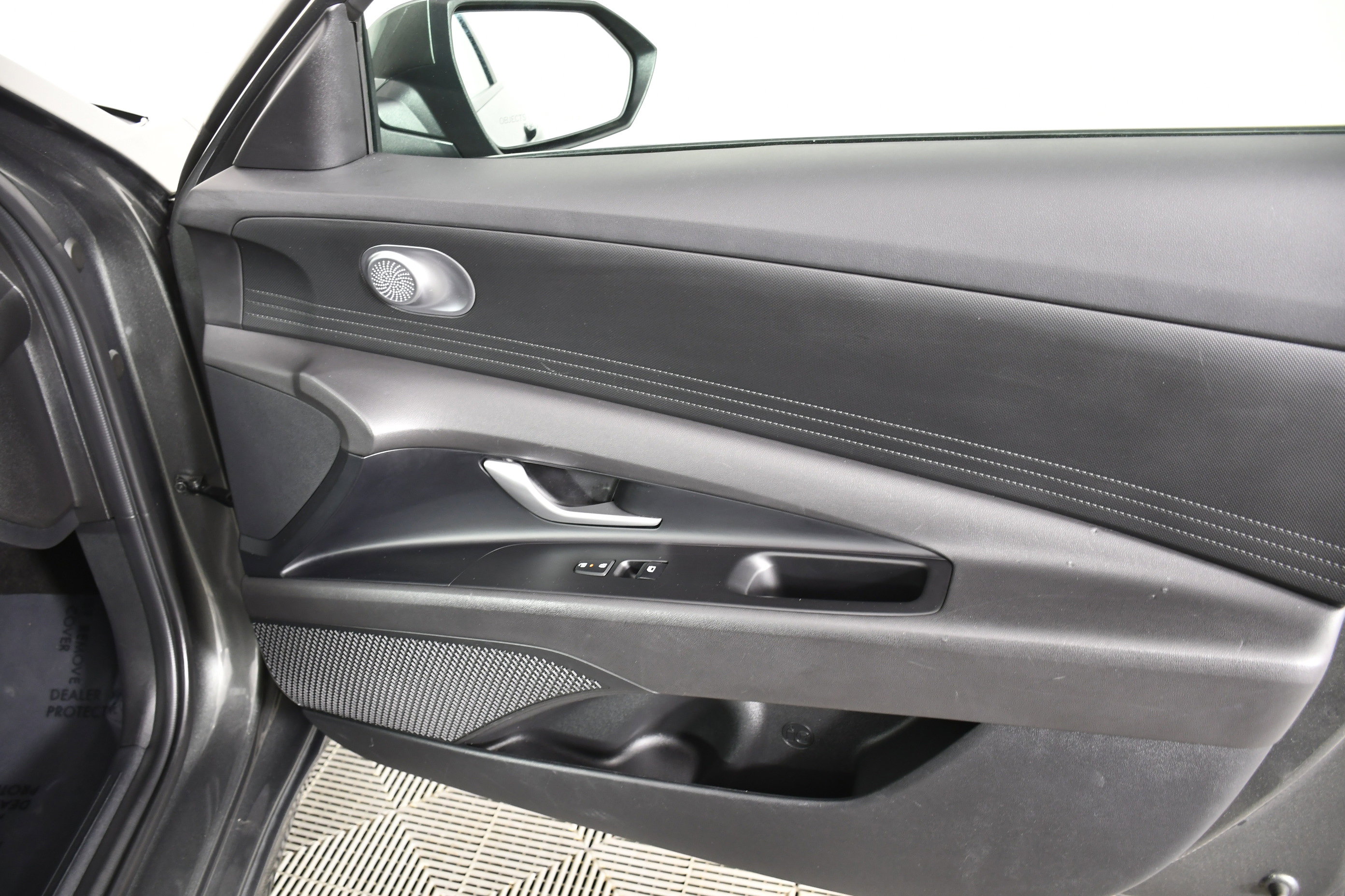 Used 2024 Hyundai Elantra SEL FWD image 40