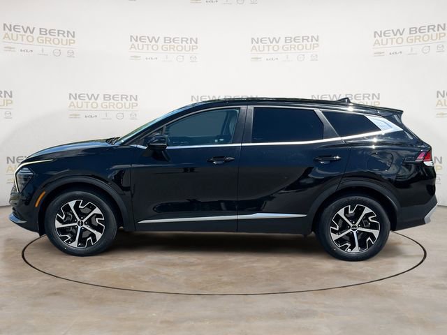 Used 2024 Kia Sportage EX FWD image 2