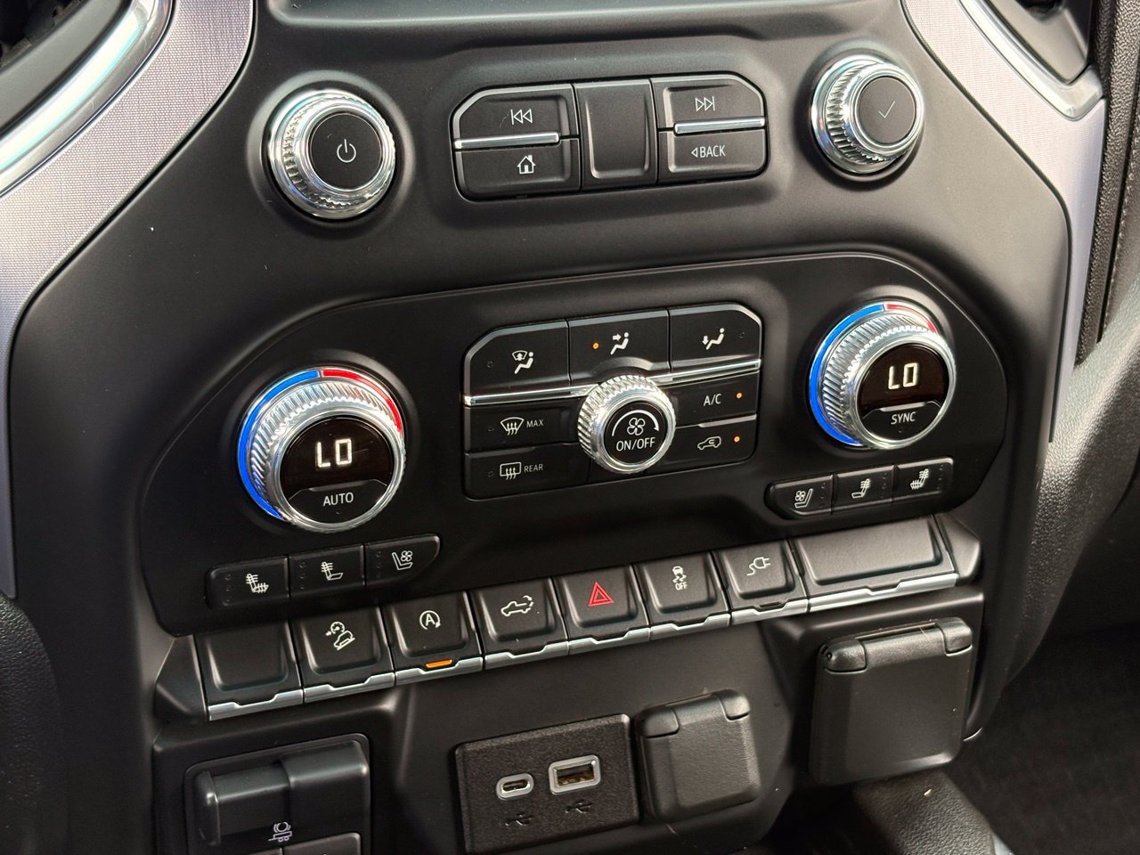 Used 2019 GMC Sierra 1500 SLT w/ SLT Premium Package AWD/4WD image 25