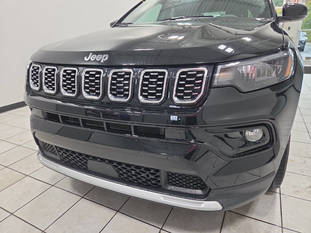 Used 2024 Jeep Compass Limited AWD/4WD image 20