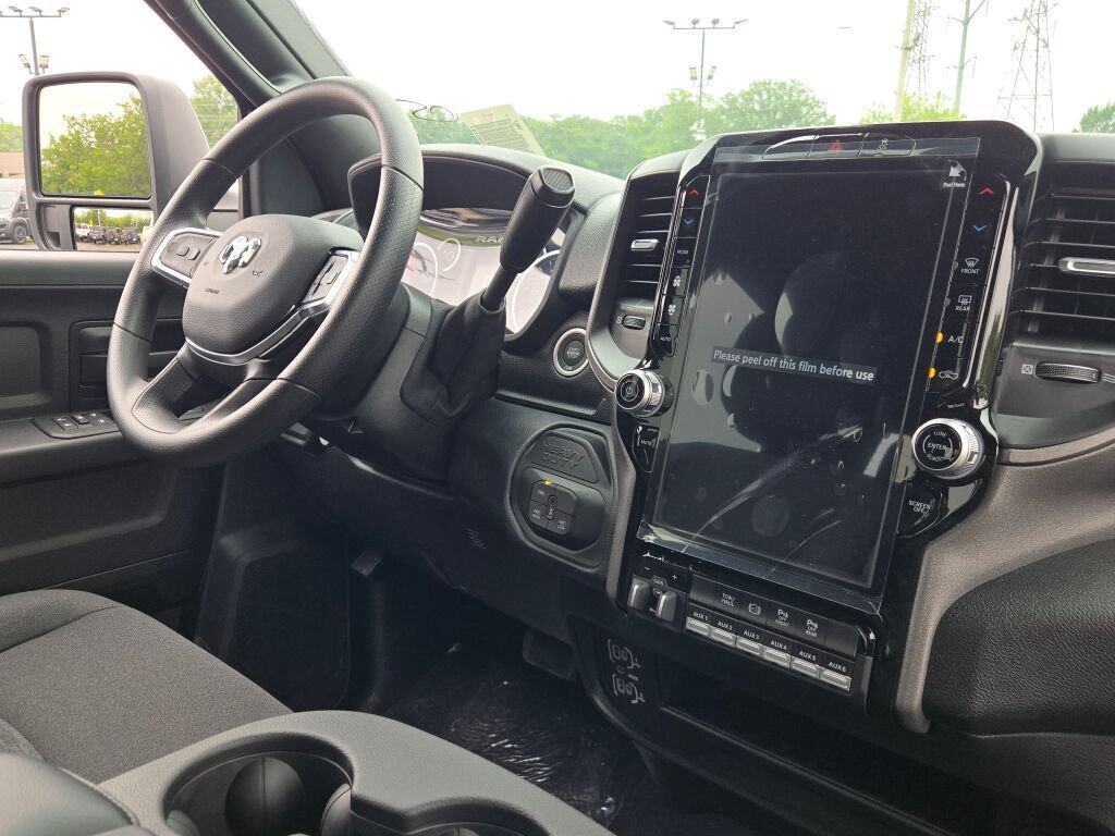 New 2026 RAM 2500 Tradesman AWD/4WD image 7