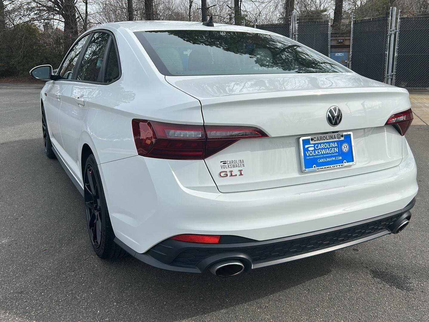 Used 2023 Volkswagen Jetta GLI Autobahn image 4