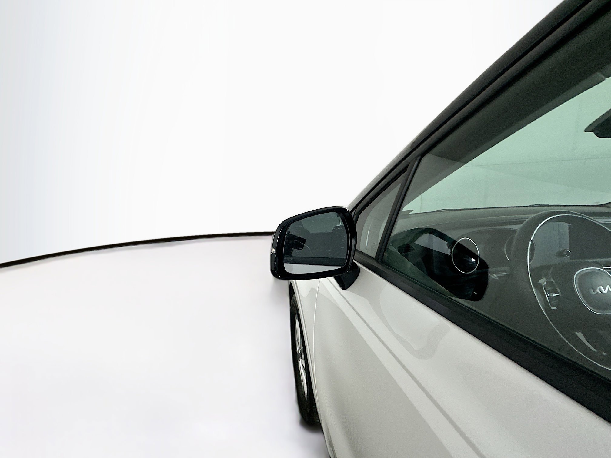 Used 2024 Kia Carnival LX image 16