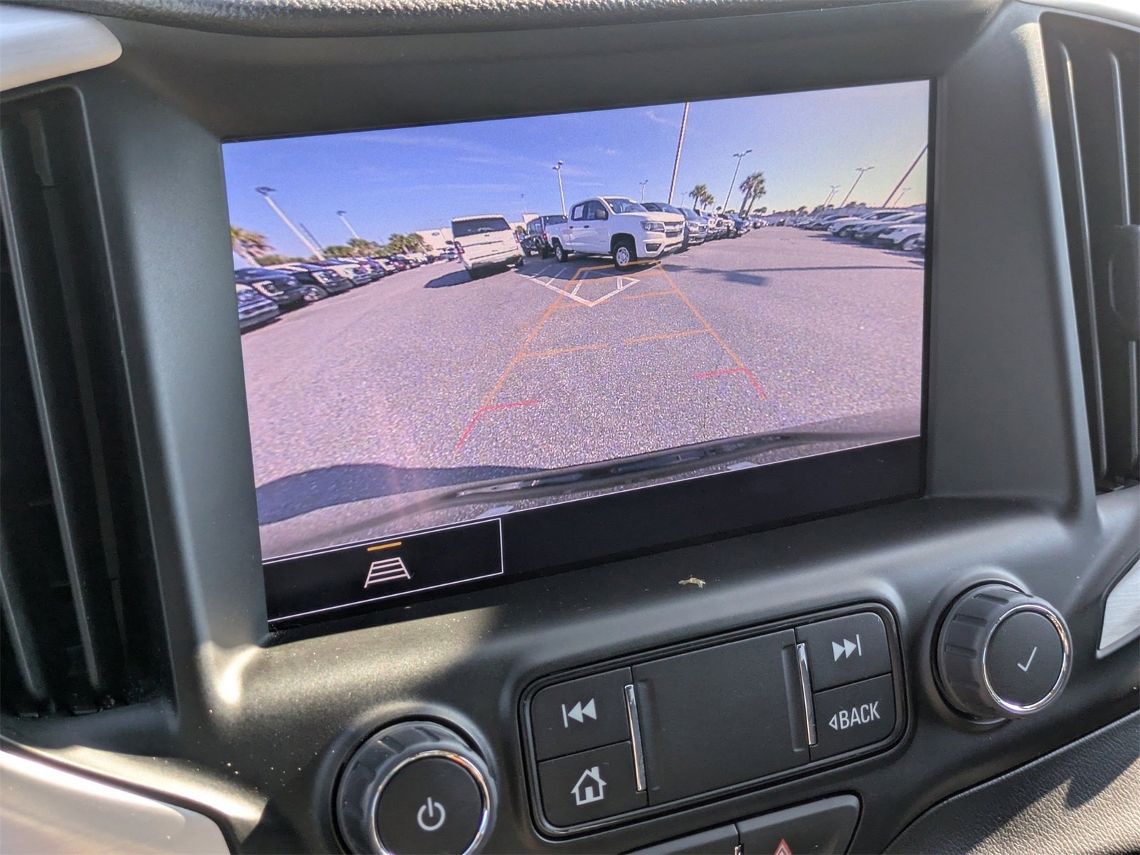 Used 2023 GMC Terrain SLT image 26