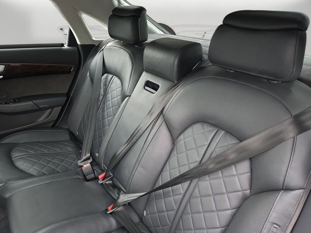 Used 2018 Audi A8 L 4.0T image 13