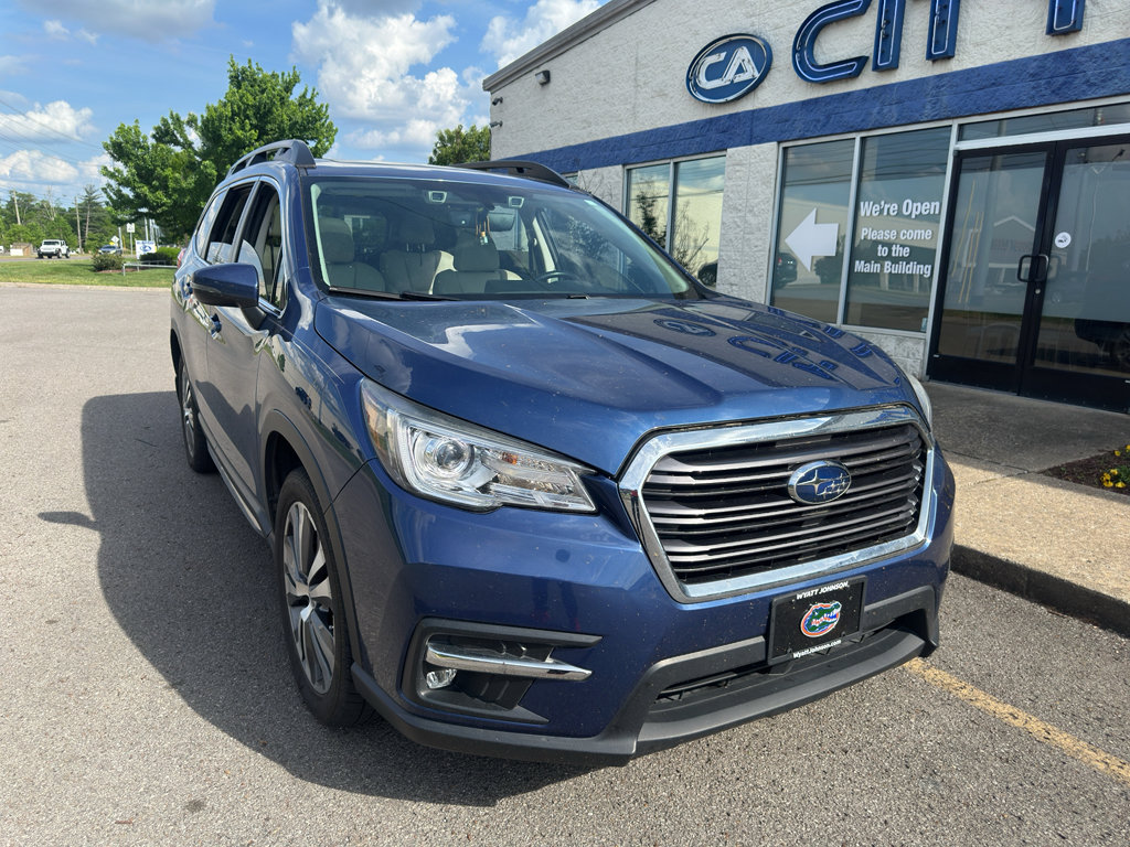 Used 2022 Subaru Ascent Limited w/ Technology Package AWD/4WD image 2