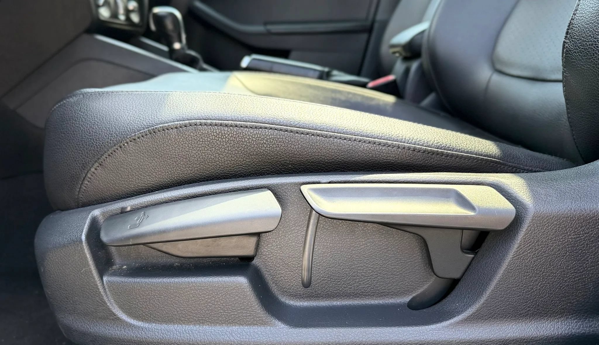 Used 2017 Volkswagen Jetta SE FWD image 28