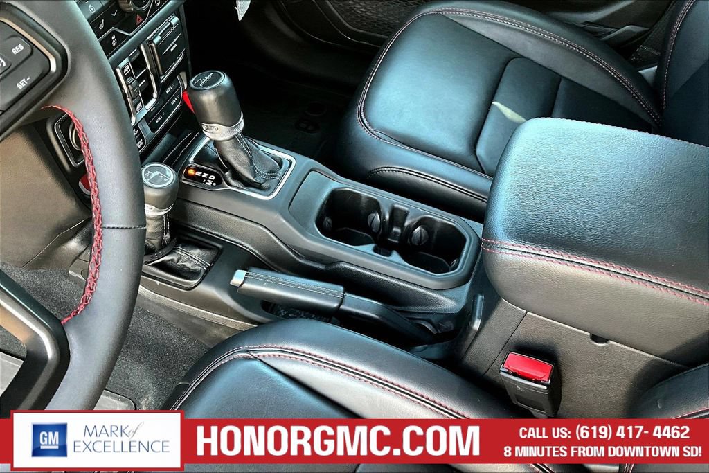 Used 2024 Jeep Gladiator Rubicon w/ Technology Group AWD/4WD image 18