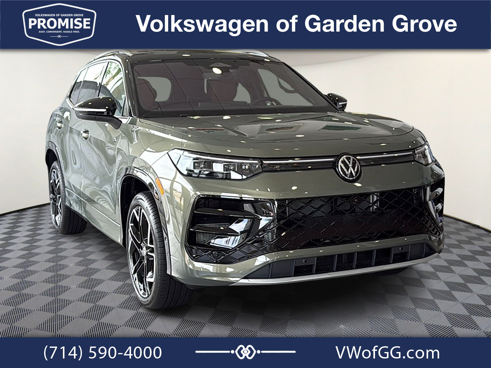 New 2026 Volkswagen Tiguan SEL R-Line AWD/4WD image 2