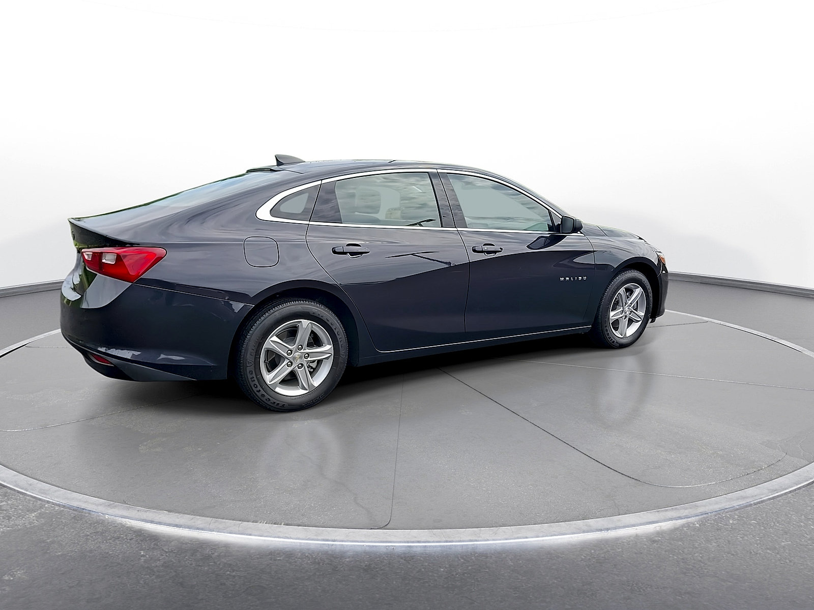 Used 2023 Chevrolet Malibu LS w/ Driver Confidence Package FWD image 8