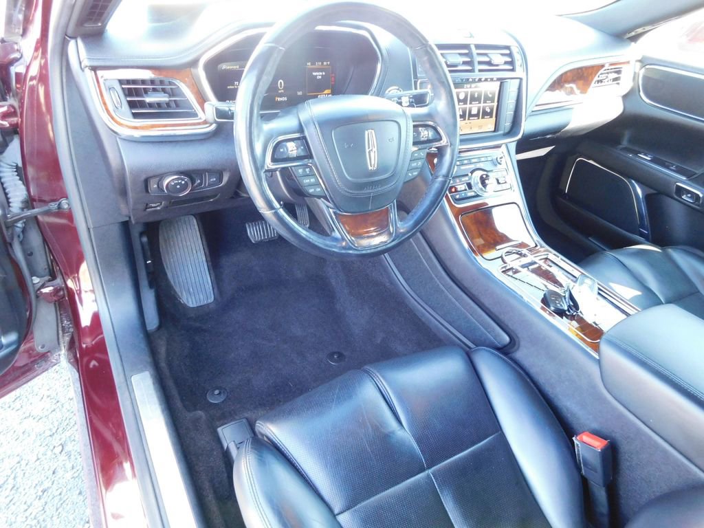 Used 2017 Lincoln Continental Select w/ Climate Package image 14