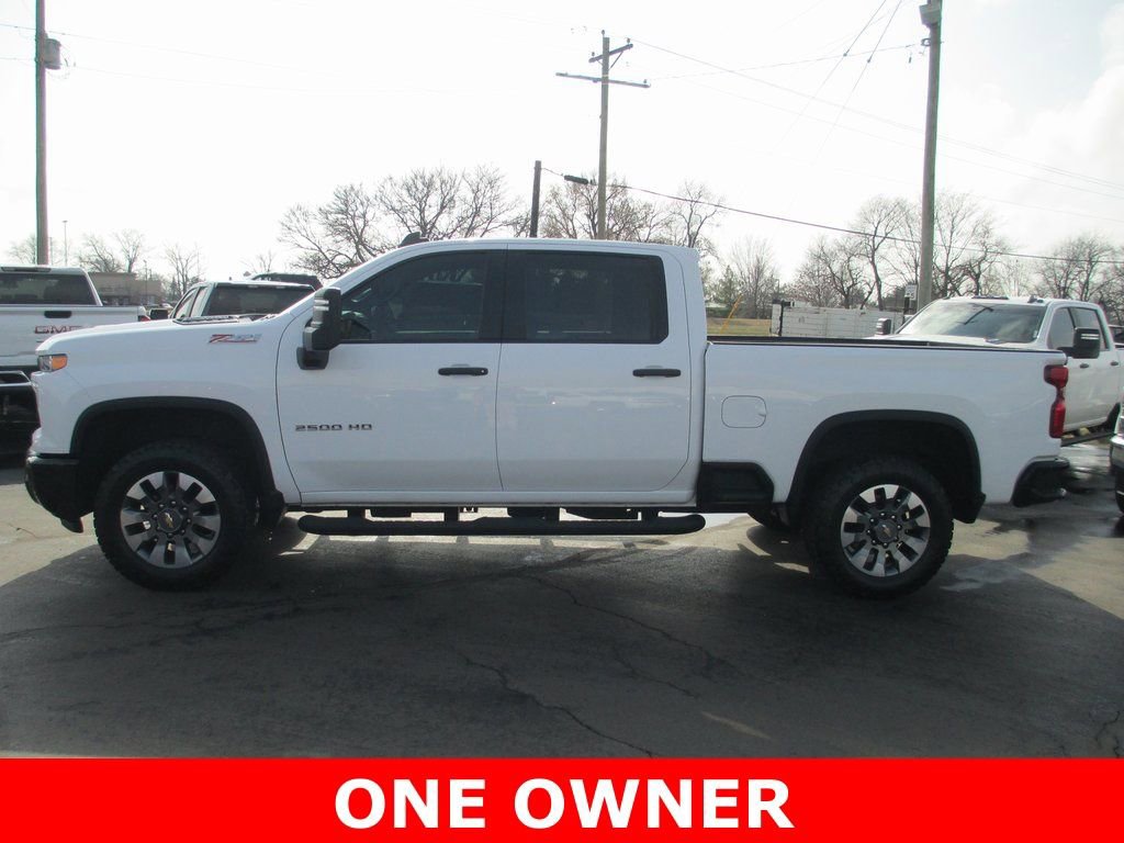 Used 2024 Chevrolet Silverado 2500 Custom w/ Custom Value Package image 9