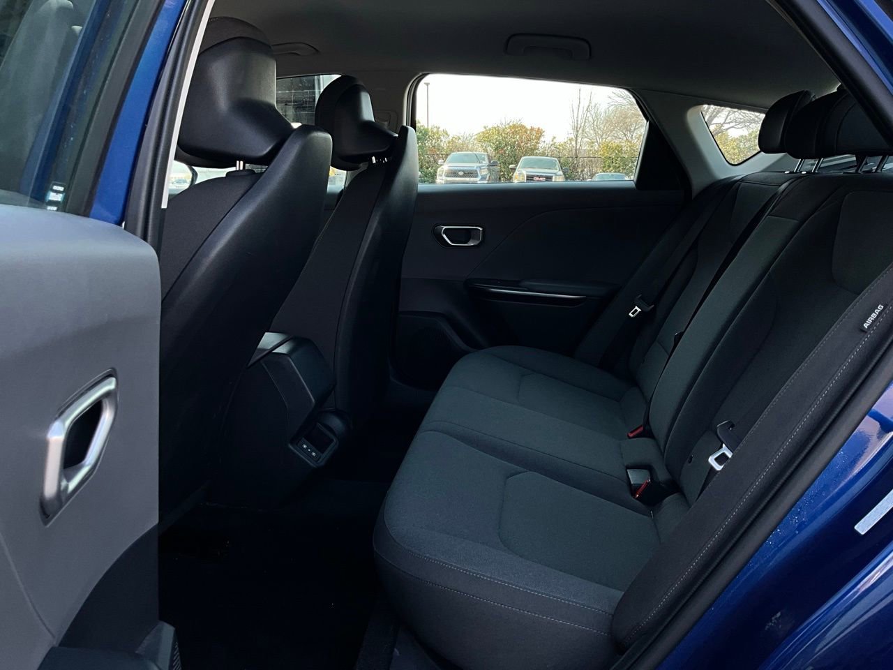 Used 2025 Kia K4 LXS image 11