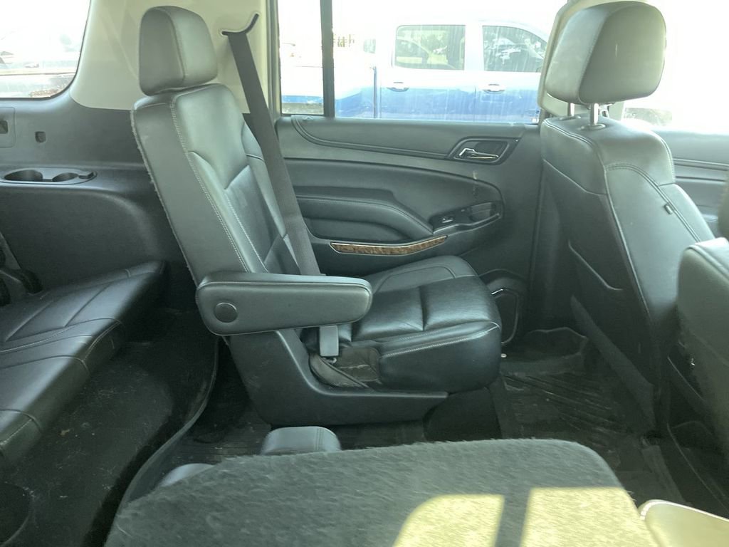 Used 2020 Chevrolet Suburban Premier AWD/4WD image 10