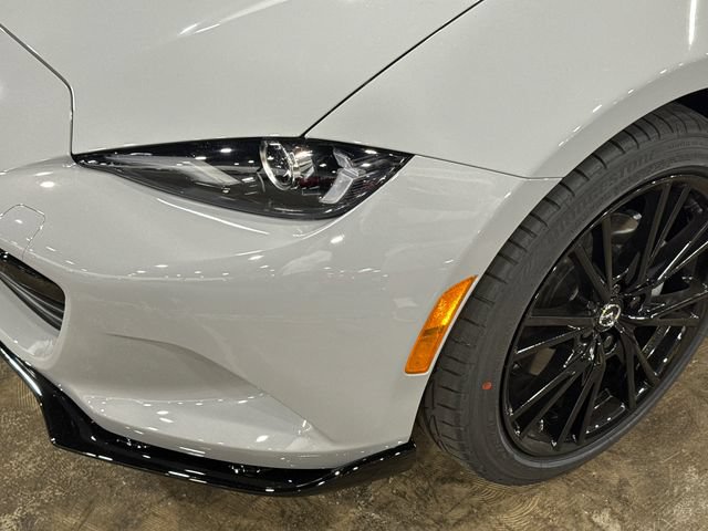 New 2026 MAZDA MX-5 Miata Club w/ Appearance Package RWD image 9