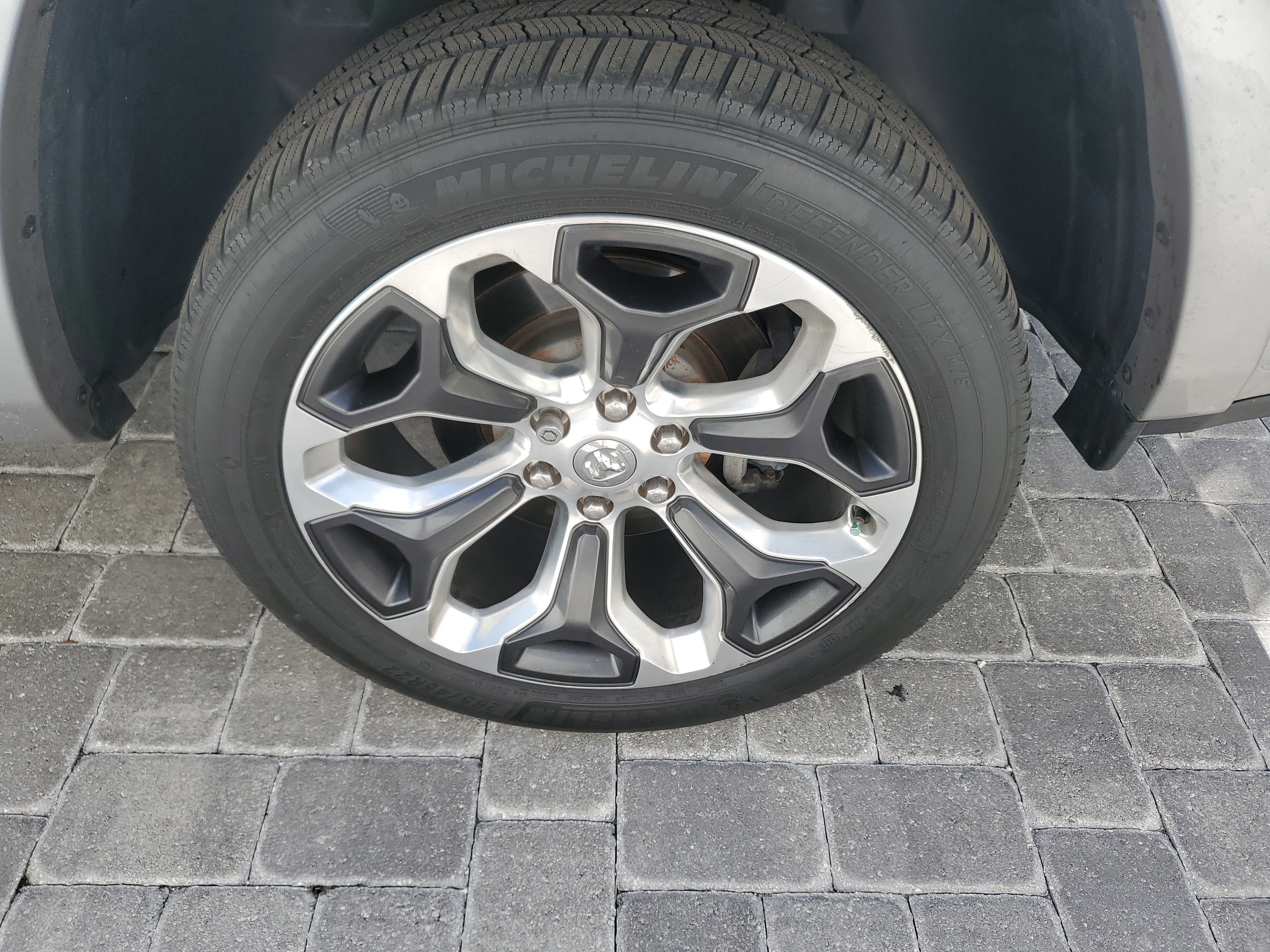 Used 2020 RAM 1500 Limited image 5