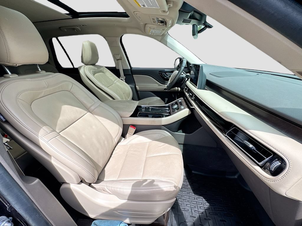 Used 2024 Lincoln Aviator Reserve w/ Equipment Group 201A RWD image 32