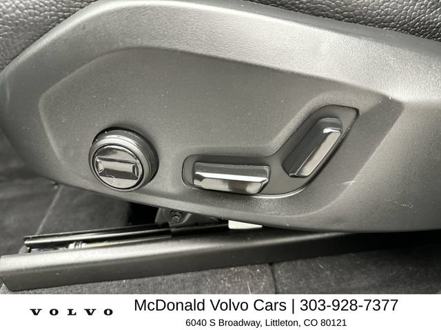 Certified 2025 Volvo XC90 T8 Plus w/ Protection Package Premier AWD/4WD image 11