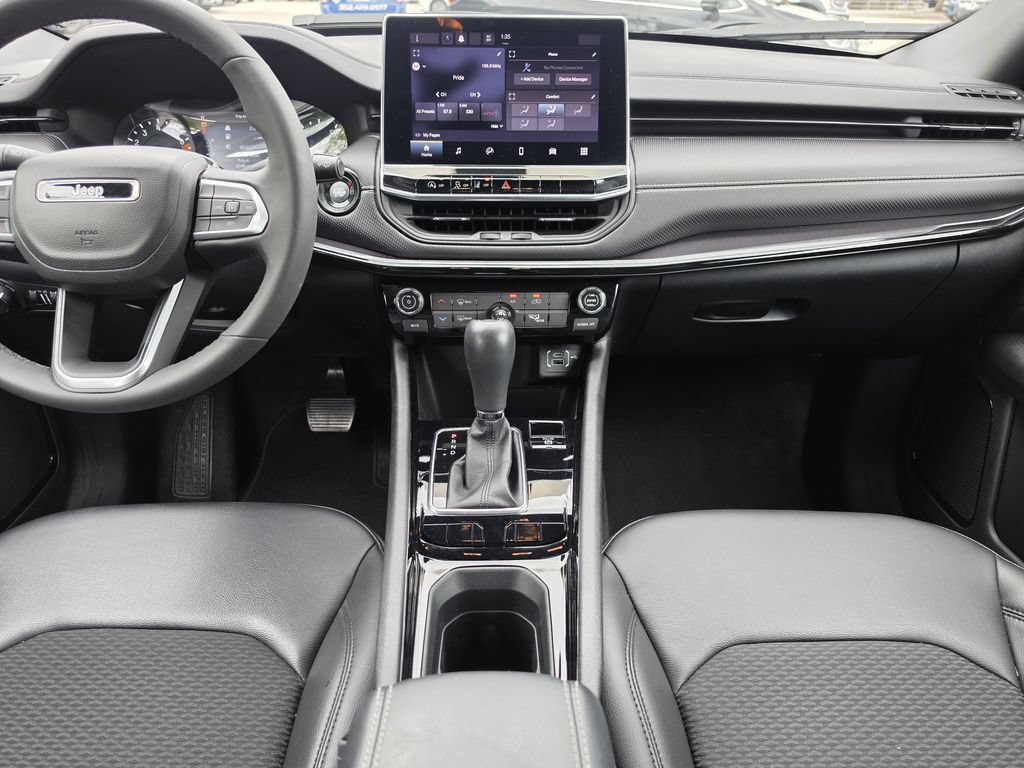Used 2022 Jeep Compass Latitude FWD image 13