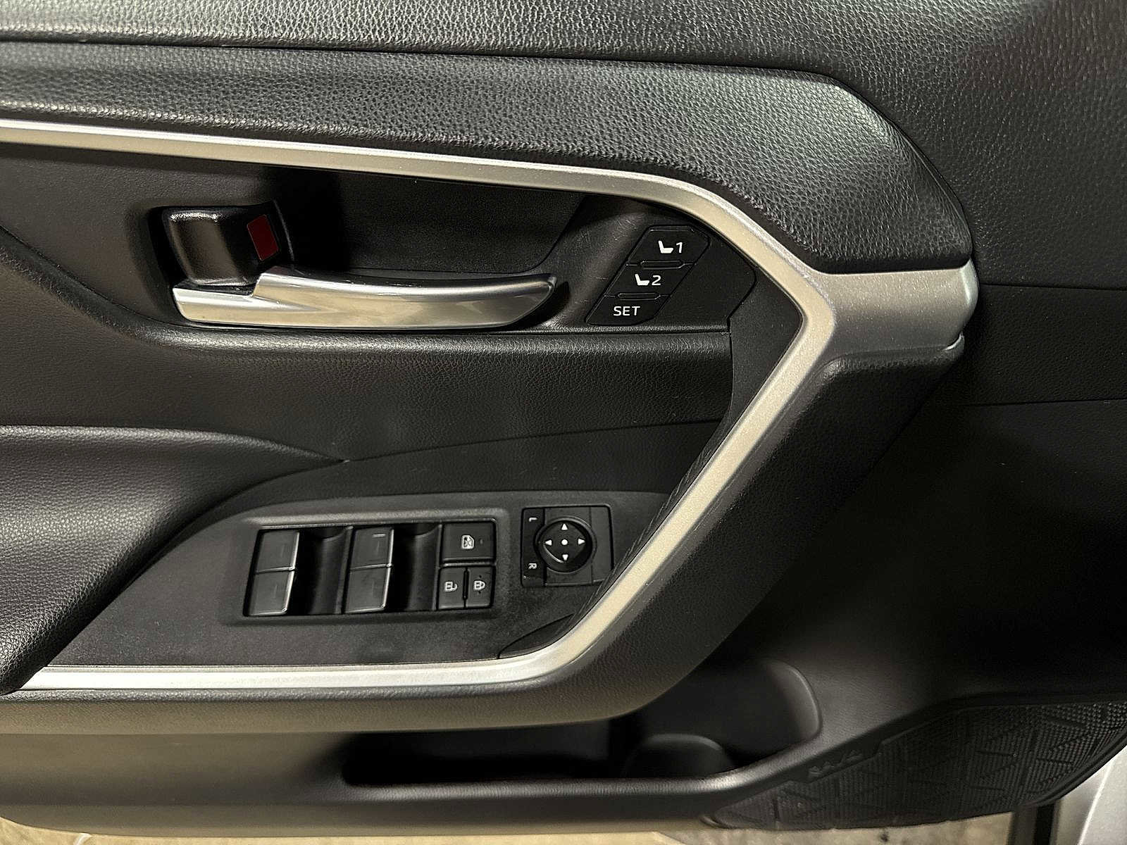 Certified 2024 Toyota RAV4 XLE Premium image 22