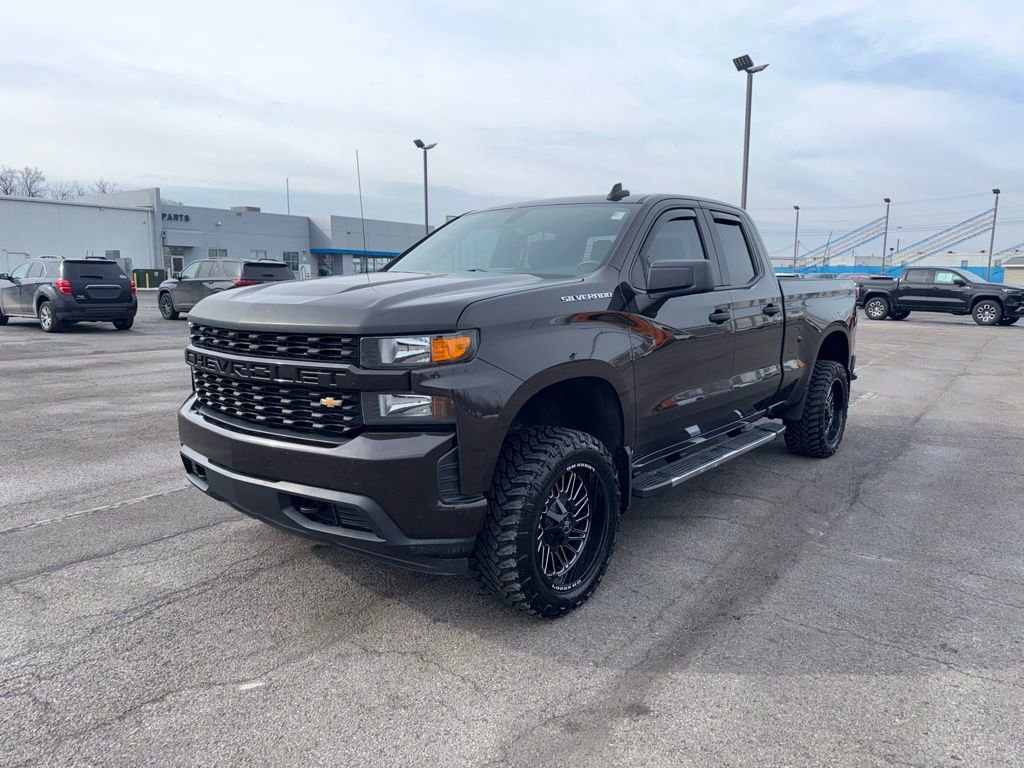 Used 2019 Chevrolet Silverado 1500 Custom w/ Custom Value Package image 1