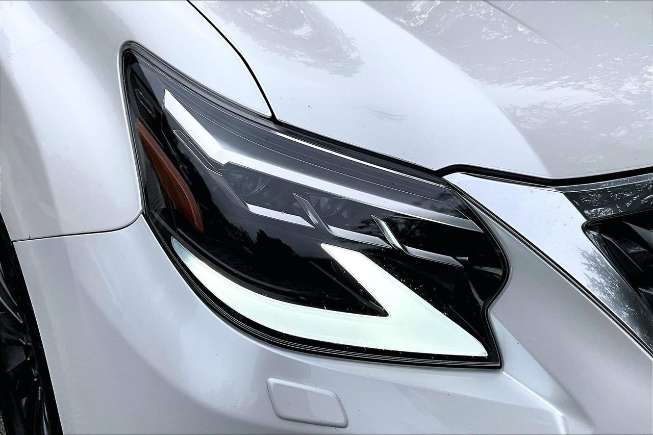 Used 2023 Lexus GX 460 Luxury w/ Sport Design Package image 29