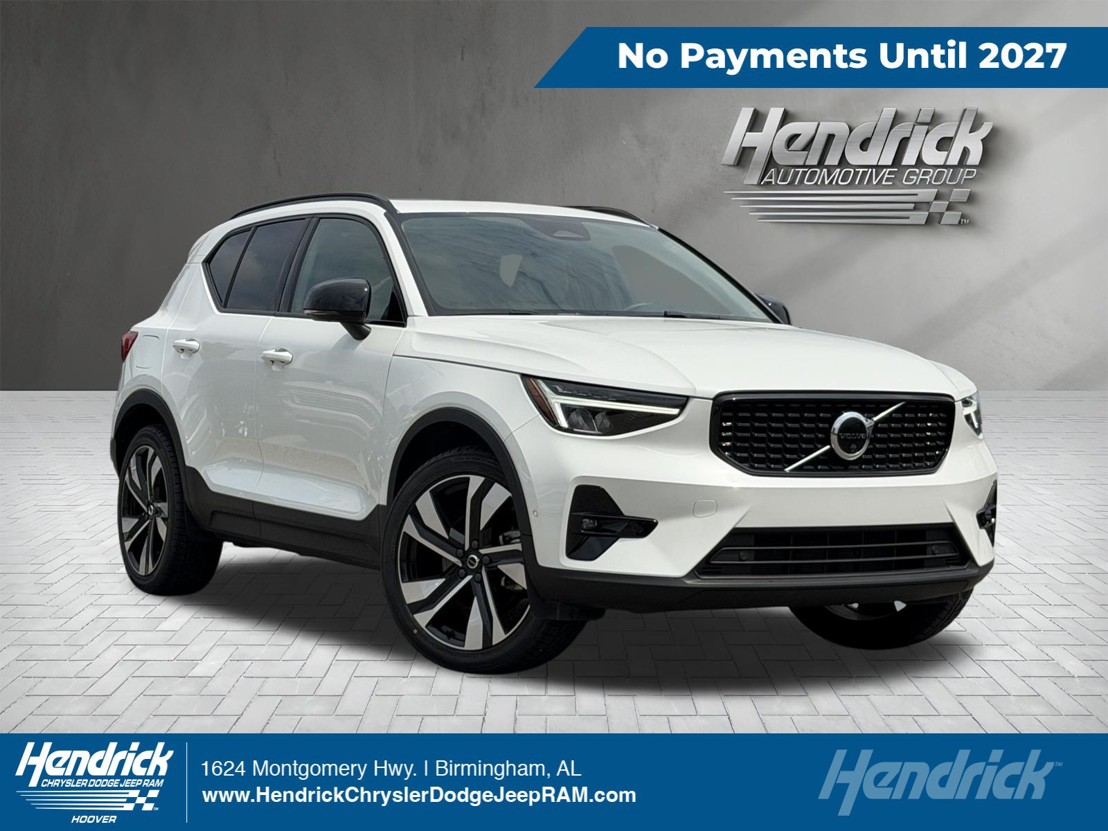 Used 2023 Volvo XC40 B4 Plus w/ Climate Package