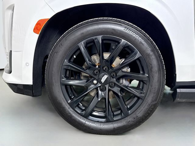 Used 2021 Cadillac Escalade ESV Sport Platinum w/ LPO, ONYX Package image 32