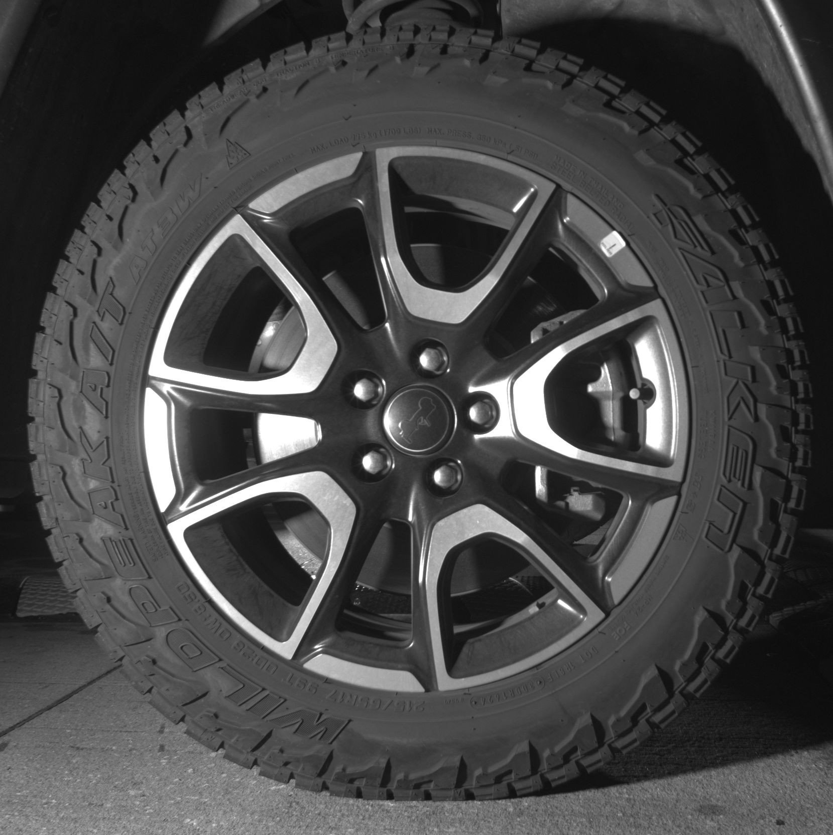 Used 2025 Jeep Compass Trailhawk AWD/4WD image 13