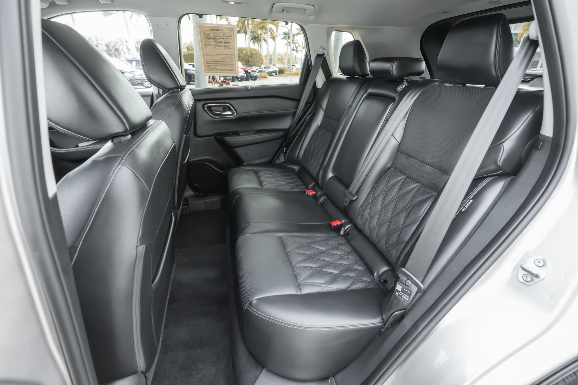 Used 2025 Nissan Rogue Platinum w/ Platinum Premium Package image 37