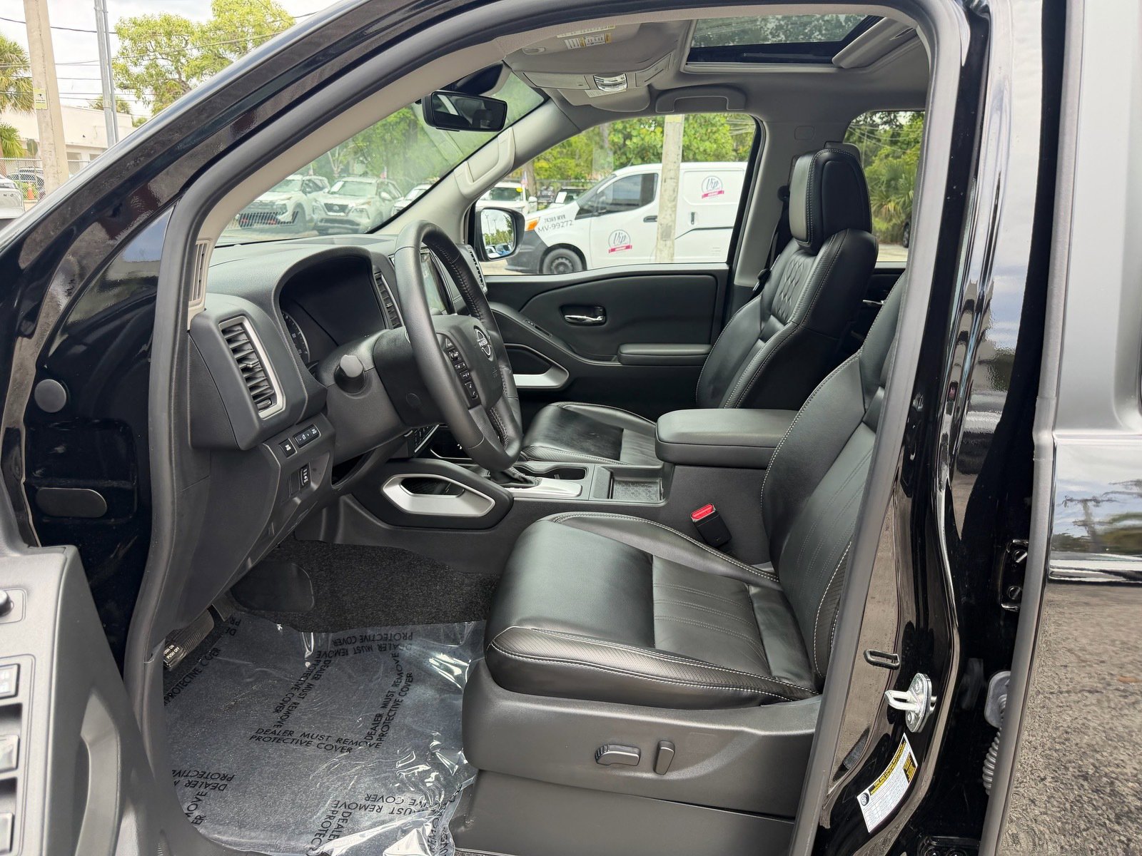 Certified 2024 Nissan Frontier SL w/ Technology Package RWD image 10