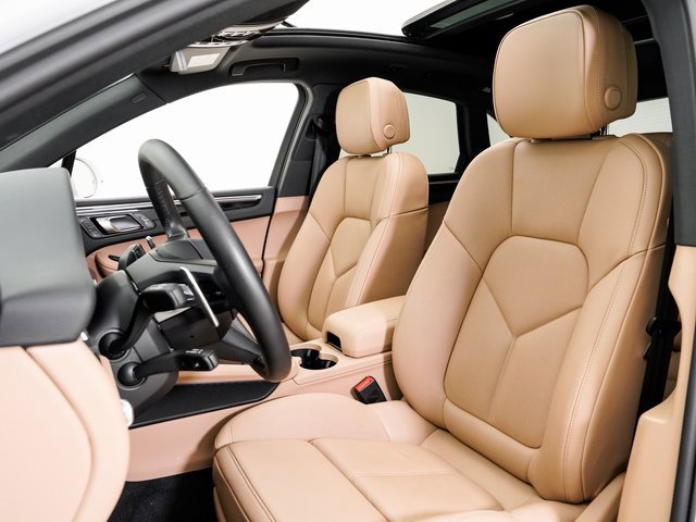 Used 2025 Porsche Macan image 5