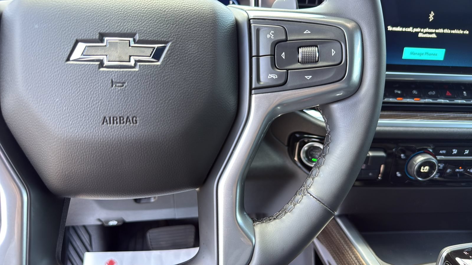 Used 2025 Chevrolet Silverado 1500 RST AWD/4WD image 15