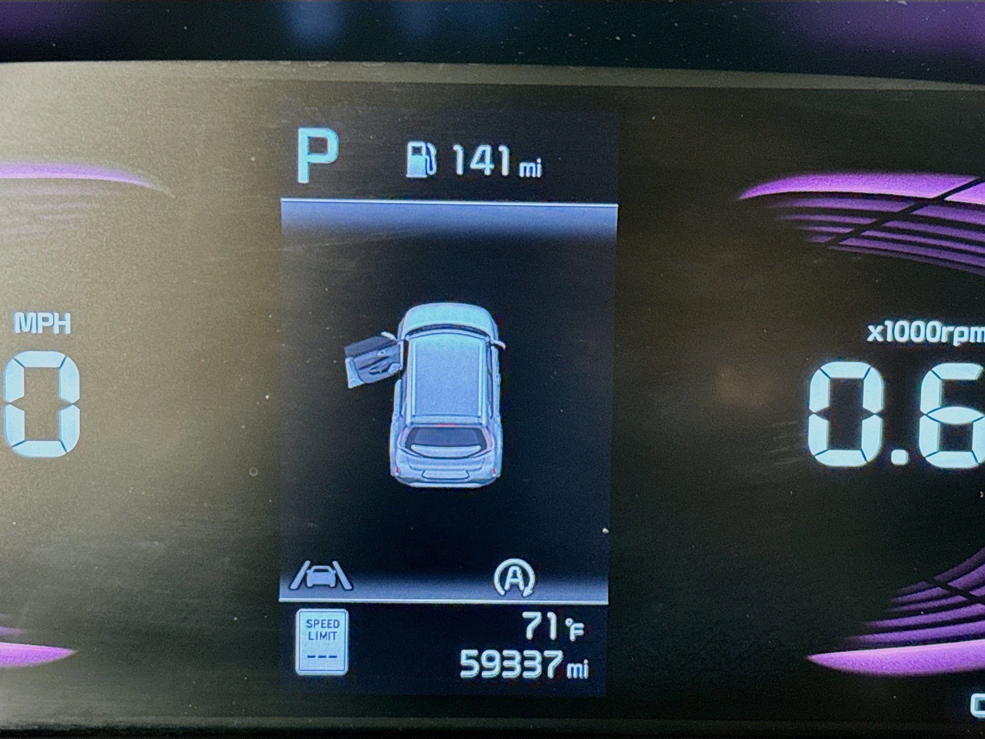 Used 2023 Kia Soul LX w/ LX Technology Package FWD image 15